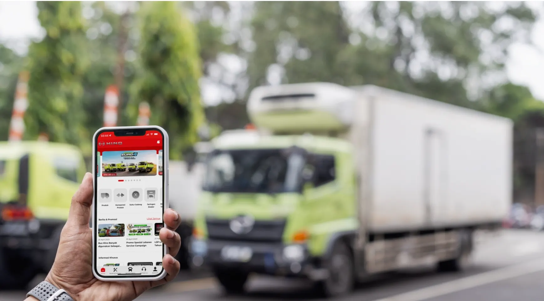 Ilustrasi service support Hino untuk express maintenance, service car, dan customer care (gambar 2)